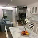Flaming 4f Апартаменты *